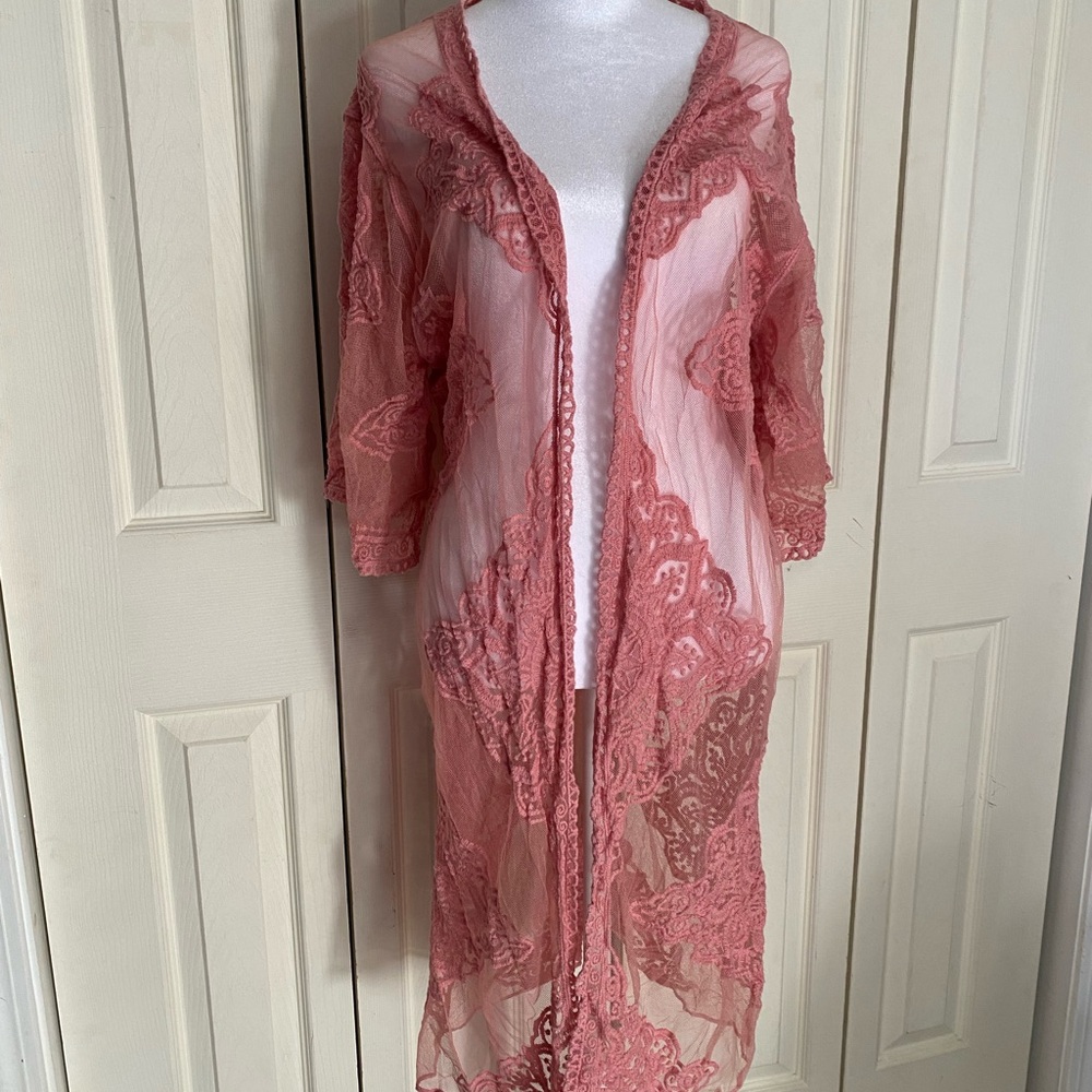 Elegant Pink Lace Kimono